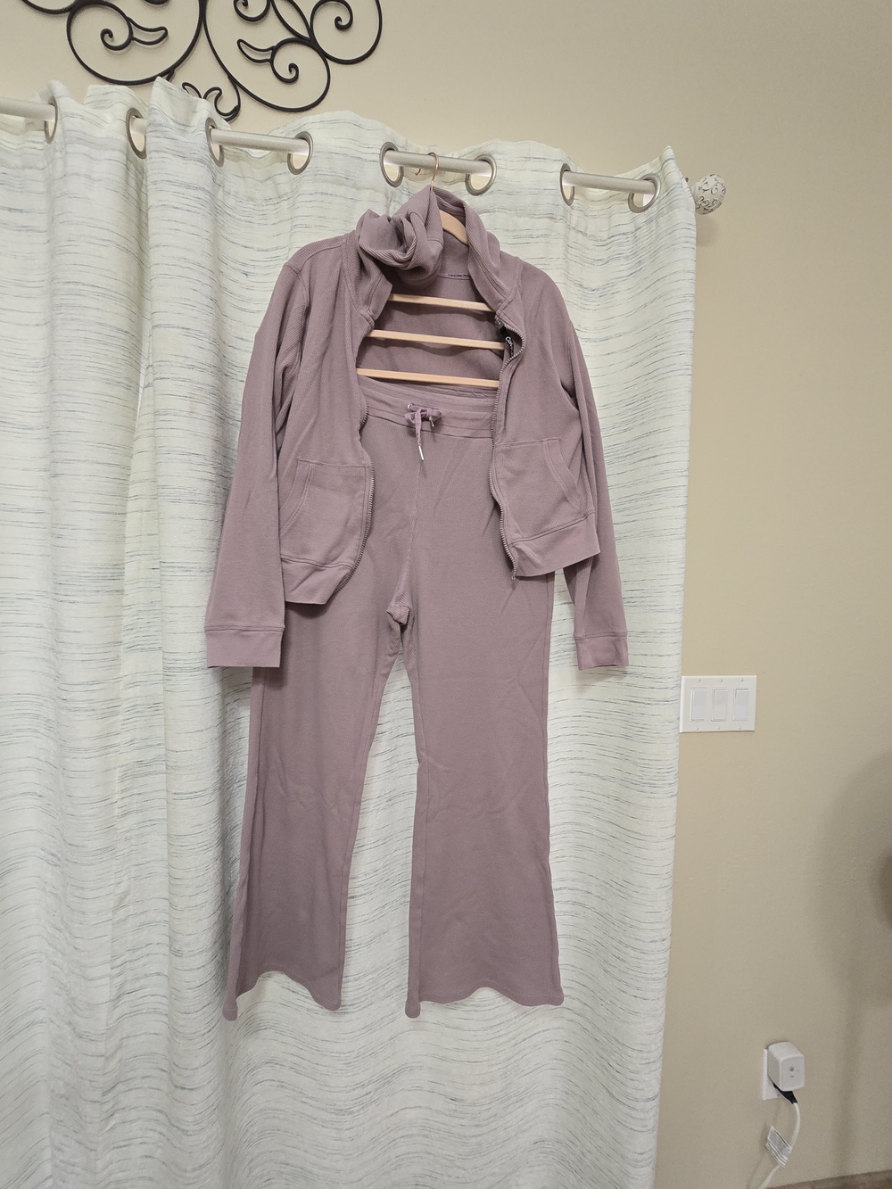 Calvin Klein Performance Mauve Wide-Leg Jumpsuit Set